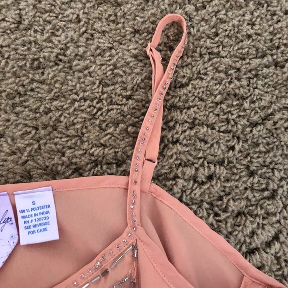 Peach Tank Top - Picture 3 of 3